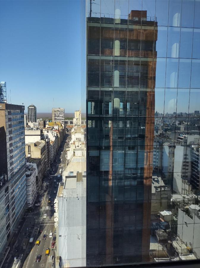 Calle Corrientes, mirada al río! Buenos Aires Exterior foto